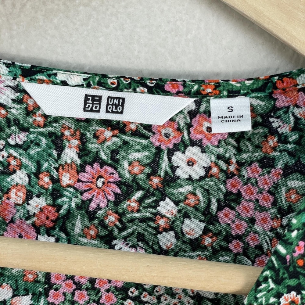 Uniqlo Dress Womens Small Green Floral V Neck Fit Flare Long Sleeve Pockets - Picture 3 of 11